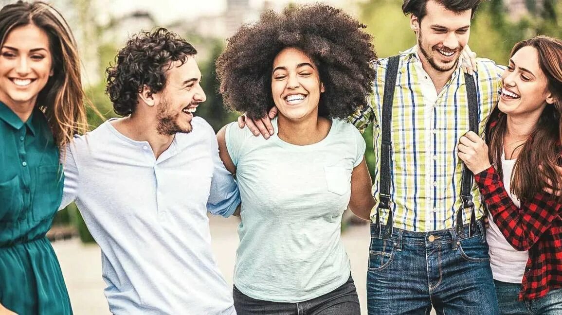 Коммуникация людей. People should be. People should be. Довольный мужчина. Счастливый человек.