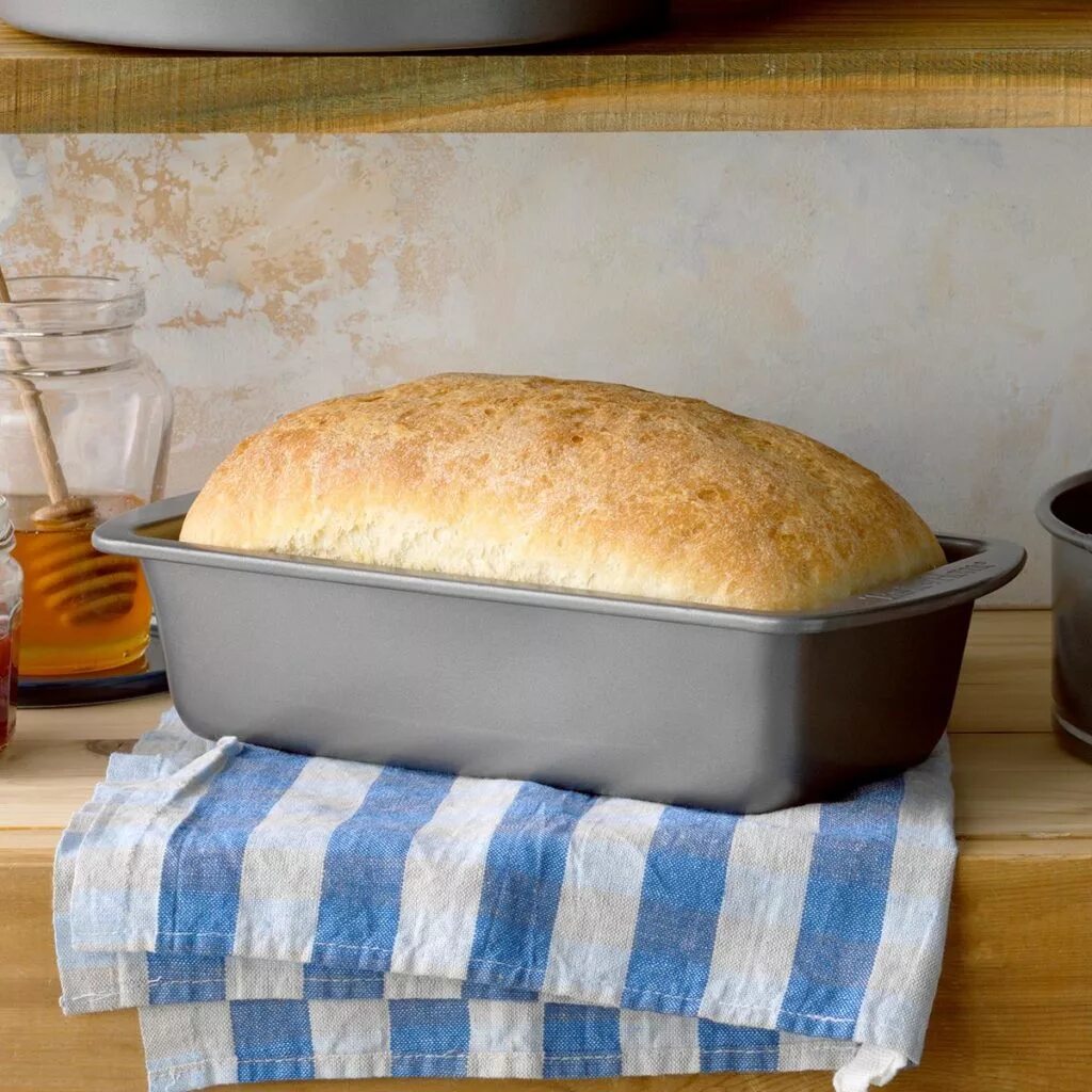 Рецепт хлеба в форме в духовке. Выпечка хлеба в духовке. Домашний хлеб в духовке. Форма для выпечки хлеба в духовке. Домашняя духовка для выпечки хлеба.