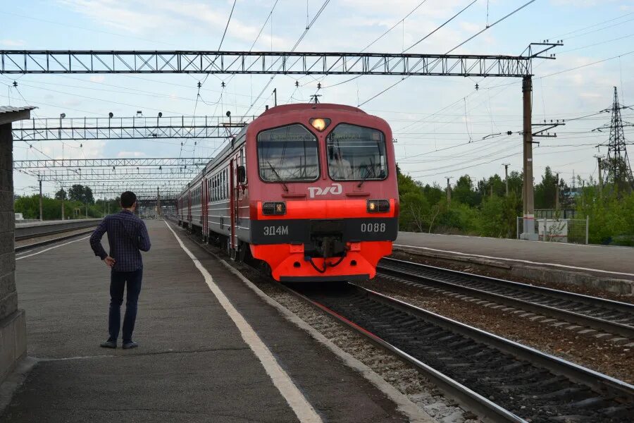 Челябинск изменения электричек. Электропоезд Челябинск Миасс. Златоуст Кропачево электричка. Электричка Челябинск Златоуст. Электричка Миасс Челябинск.