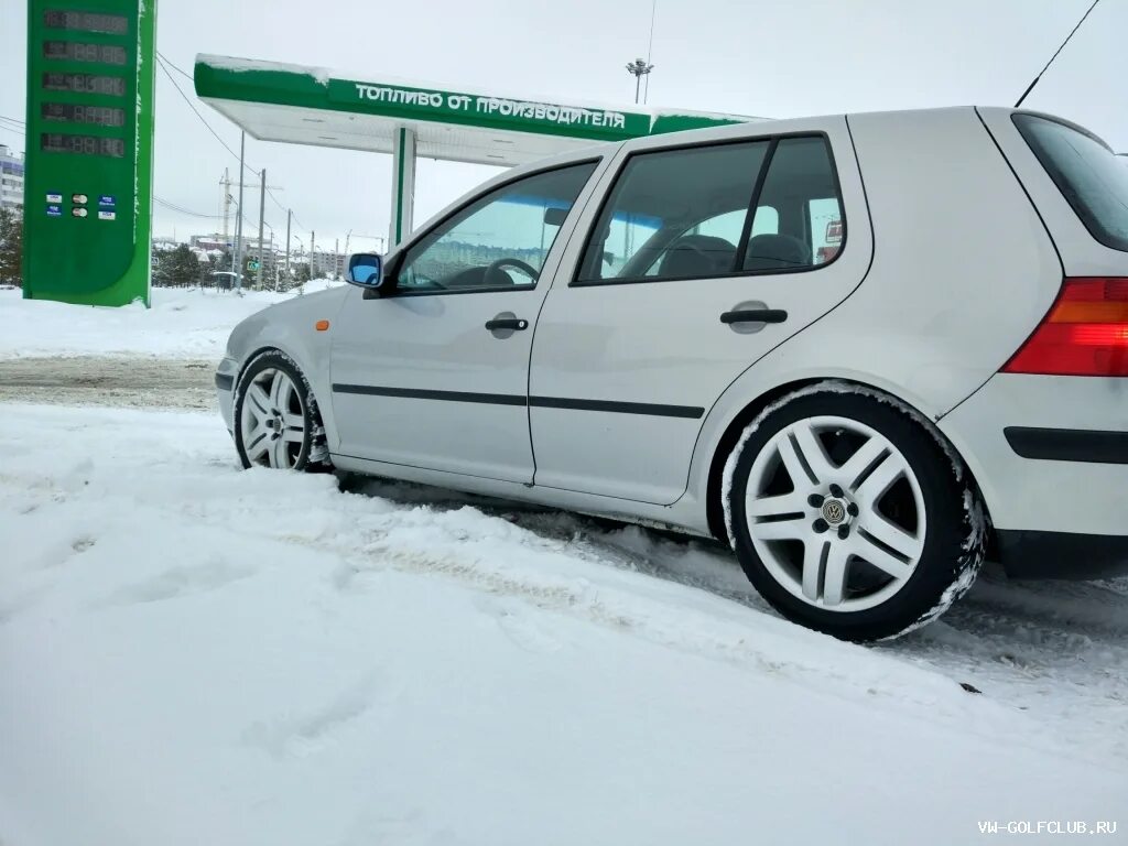 VW Golf 4 r17. VW Golf 4 r16. VW Golf mk4 r17. Volkswagen Golf 4 на дисках. Купить гольф колесо