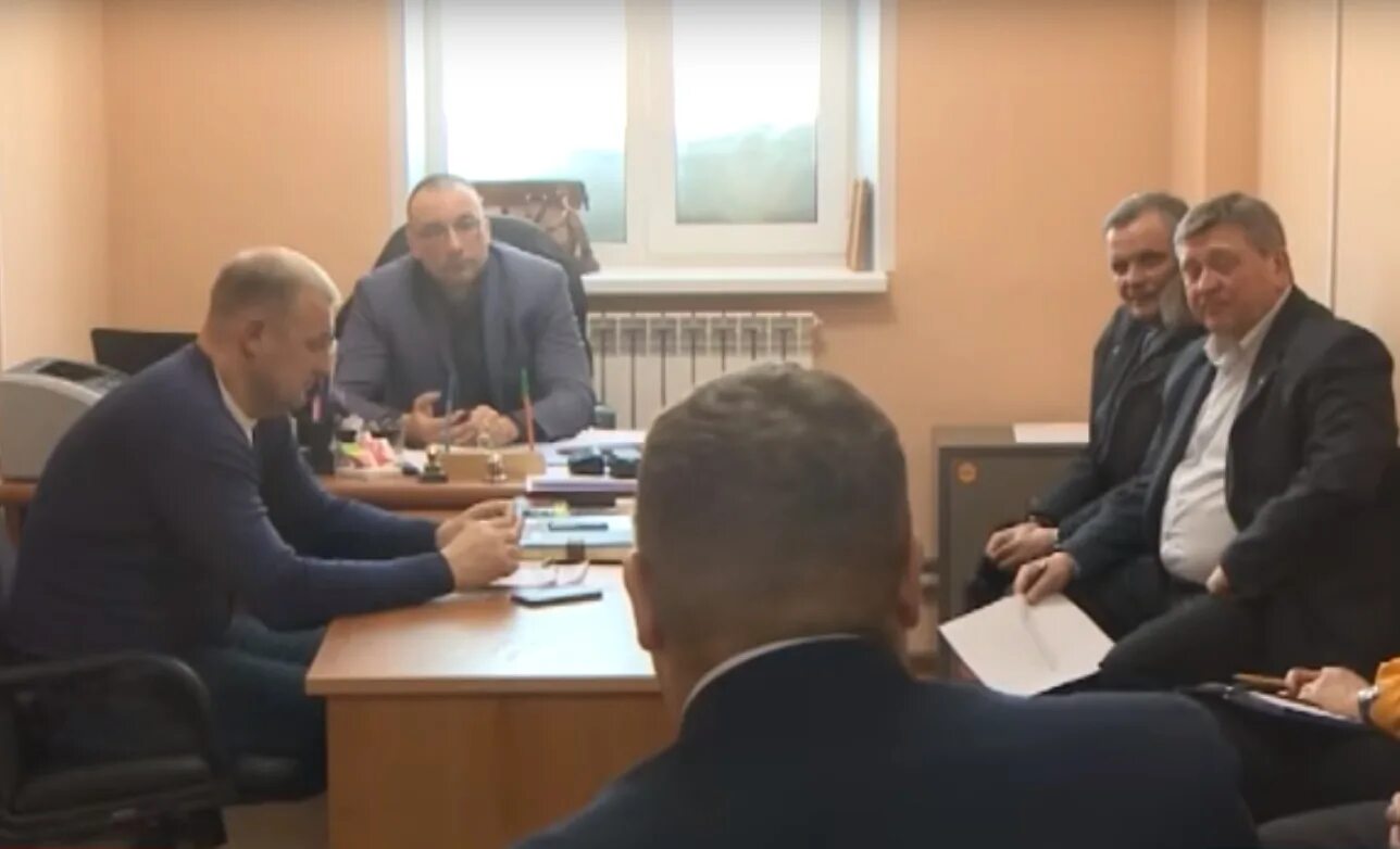 собрание депутатов нао список награжденных к дню округа. политическое собрание. кузнецов максим курск счетная палата. валерий виноградов нарьян-мар. депутаты окружного собрания.