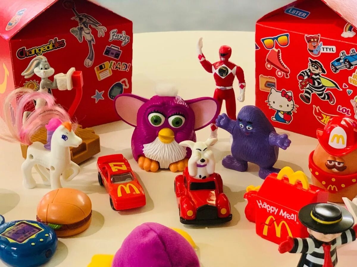 Mcdonalds toy. MCDONALDS Happy meal игрушки. Коллекции Хэппи мил макдональдс. Happy meal игрушки 2000е. Хэппи мил макдональдс игрушки сейчас.