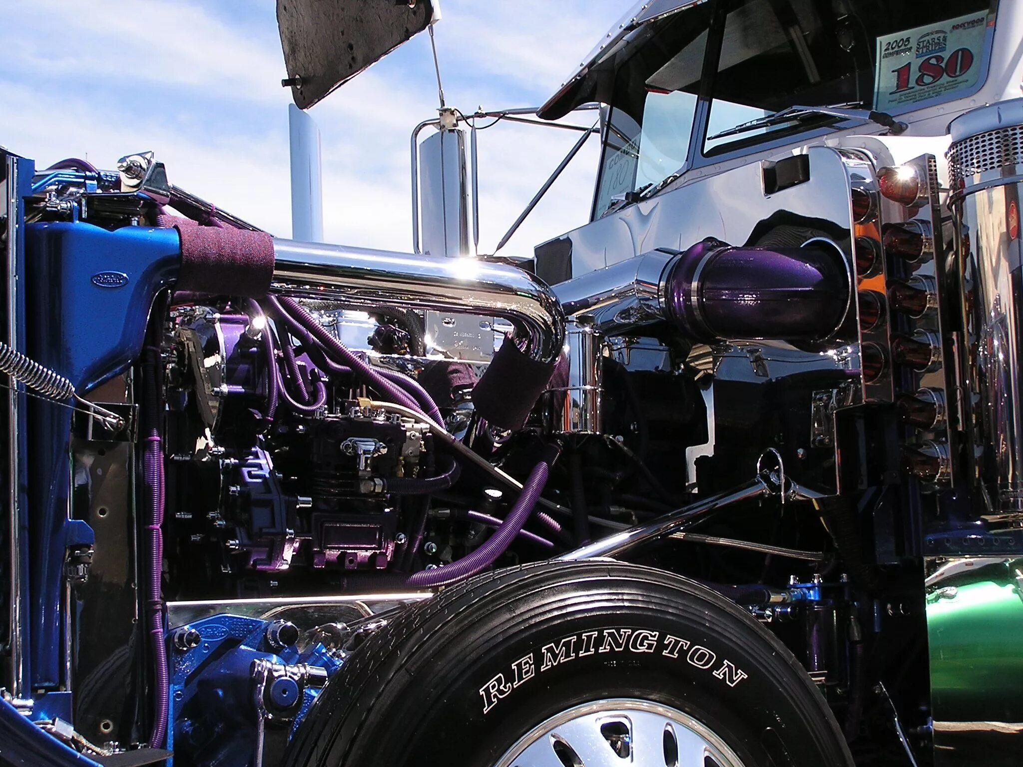 Двс paccar. Мотор грузовика кенворт 15. Volvo d13 engine. Мотор мерседес актрос. Двс volvo грузовой.