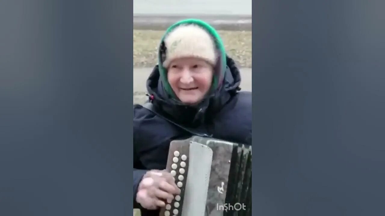 Бабка шутница. Современные иллюстрации. Пожилая женщина в платочке. Вот какая бабушка просто молодец. Бабуся в платке.