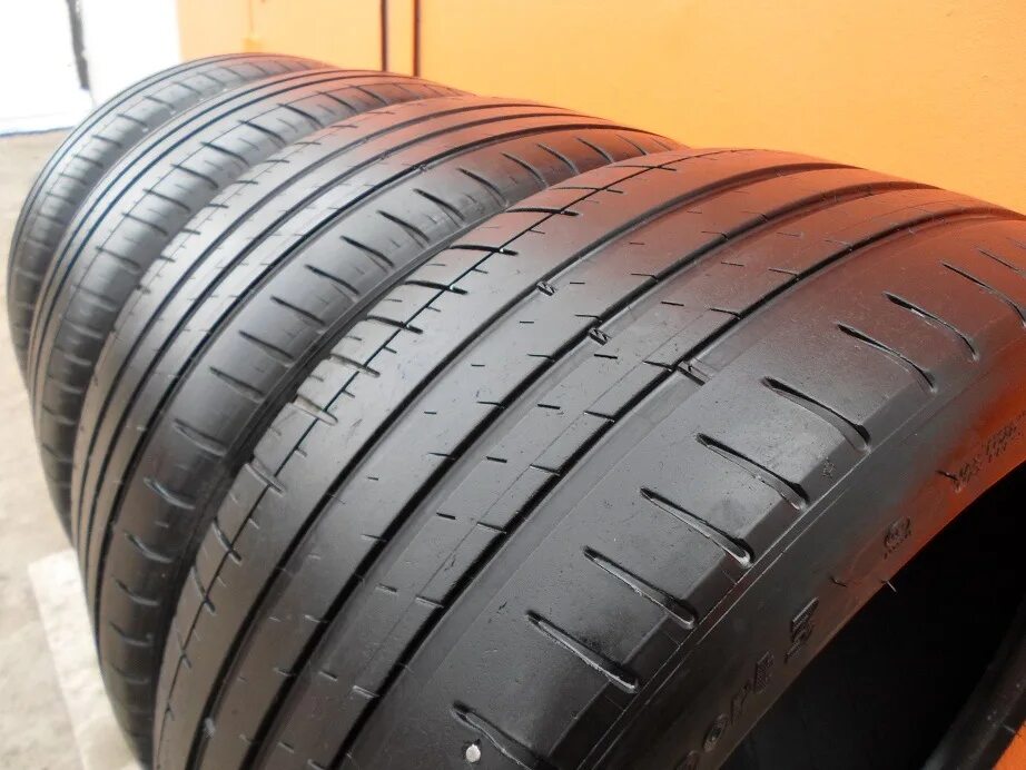 Michelin pilot sport 5 225 45. Michelin Pilot Sport 3. Мишлен пилот спорт 3 225/40/18. 225 45 17 Лето Мишлен. Michelin Pilot Sport 3 ZP.