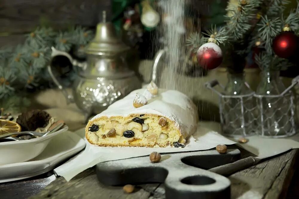 Дрезденский Рождественский штоллен. Рождественский штоллен с марципаном. Рождественский кекс штоллен. Яблочный штоллен.