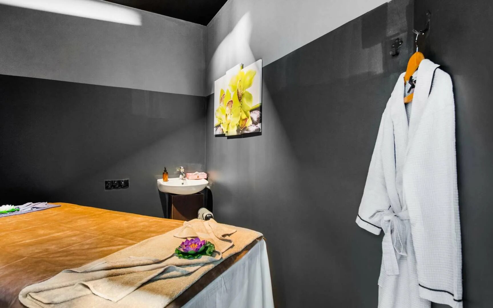 улица строителей дом ирония судьбы. эльдар рязанов ирония судьбы. ирония судьбы кадры питера. проспект вернадского 113 ирония судьбы. ирония судьбы рубцовск банный комплекс.