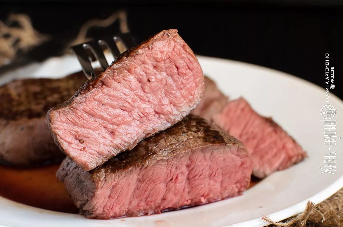 Стейк домашний рецепт. Стейк домашний. Стейк из говядины ~ 250г. Стейк из индейки на сковороде. Стейк домашний рецепт.