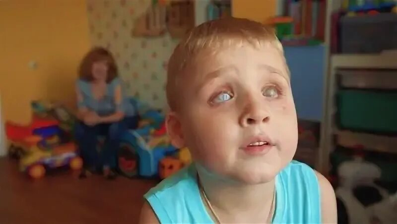 Слепой мальчик саша. Что сказал слепой мальчик. Что сказал слепой мальчик. Слепой мальчик. Что сказал слепой мальчик.