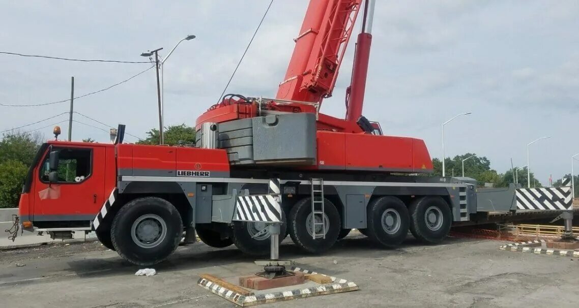 Часовой кран. Liebherr ltm 1200-5.1. кран лтм-1200-5.1. кран либхер лтм 1200. кран самоходный автомобильный liebherr ltm 1200-5.1.