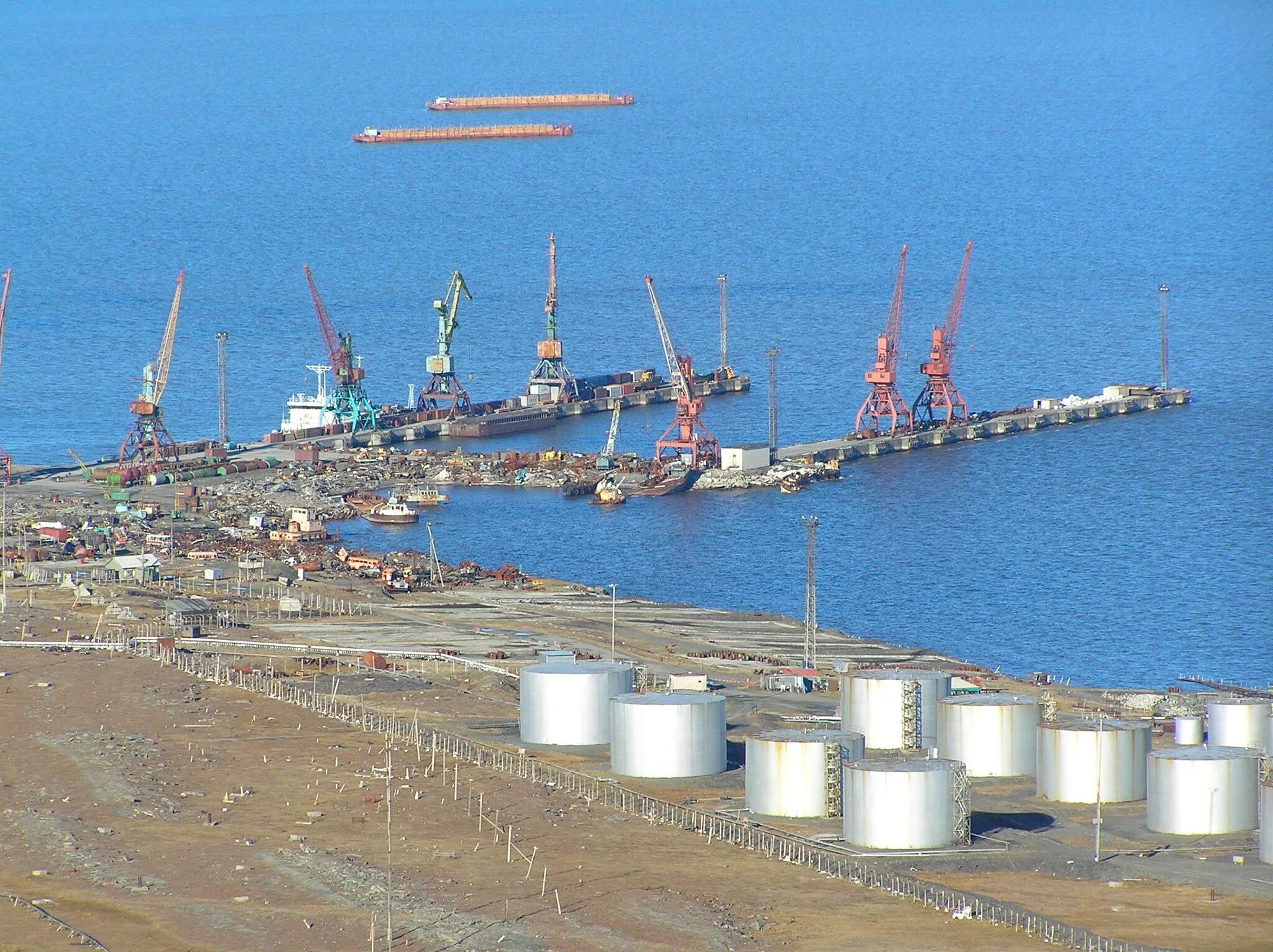 Порт вобан. Зона «маасвлакте 2», роттердам. Грузовой порт лос анджелес. Якутия порт тикси. Порт в устье.