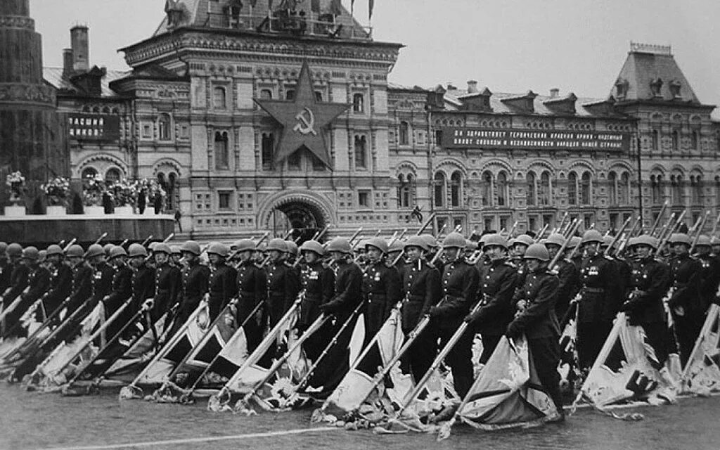 Военный парад 24. Парад Победы 1945. Парад Победы 9 мая 1945. Первый парад Победы 24 июня 1945 года. Парад на красной площади 1945.