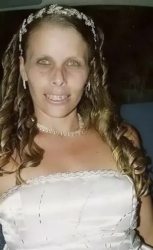 уродливые невесты. самая страшная невеста в мире как выглядит сейчас. уродливые невесты. самая некрасивая невеста. страшная невеста.