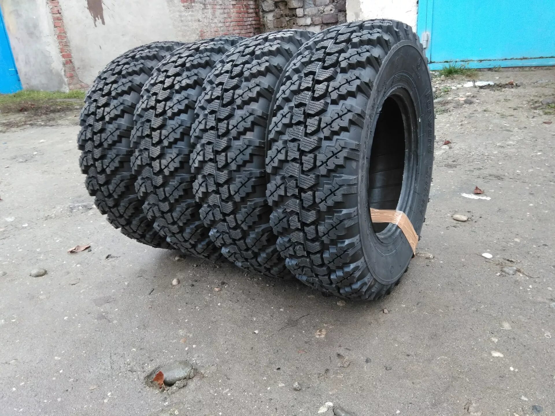 Форвард сафари 530 235 75. Форвард сафари 530 235/75-15. Safari 530 235/75 r15. Форвард сафари 530 на уаз. Резина форвард сафари 530.