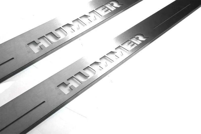 Hummer h3 chrome. Защита задних фонарей хаммер н2. Пороги подножки для хаммер н3. Решетка радиатора хаммер 2. Порог ниссан т30.