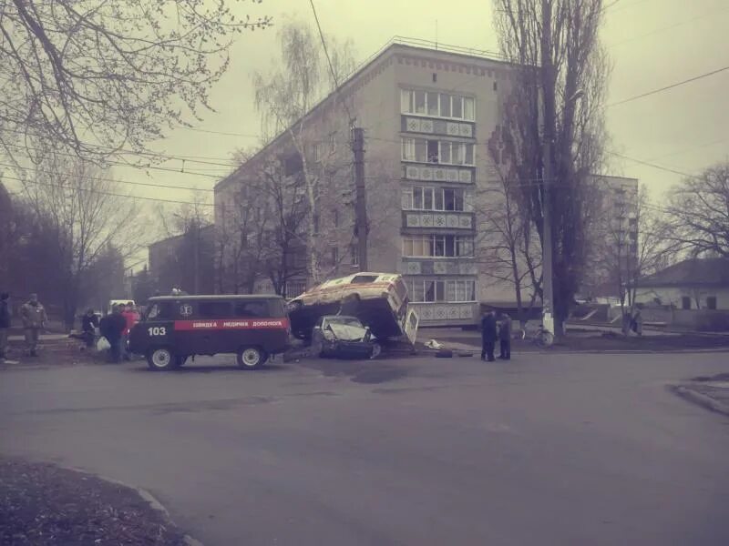 Дела в бахмуте. Авария в бахмуте 2016 год. Бахмут 2014 год фото. Что происходит в бахмуте. Артёмовск z бахмут.