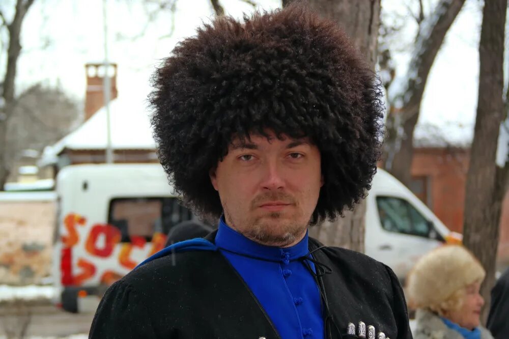 Донские казаки чуб. Удивленный казак. Кубанские казаки чуб. Пьяные казаки. Донской казак с саблей.