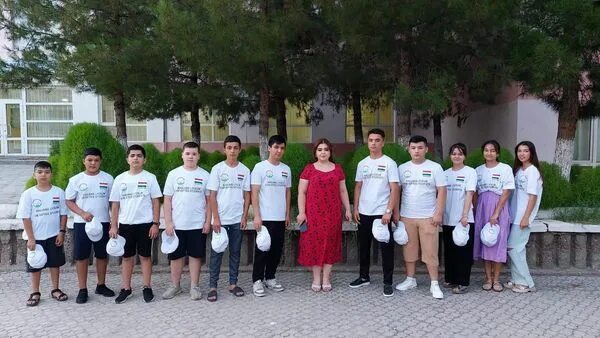 Школьники Таджикистана. Таджикские школьники в международном Олимпиаде. Лицей для одарённых детей Худжанд. Таджикский 11