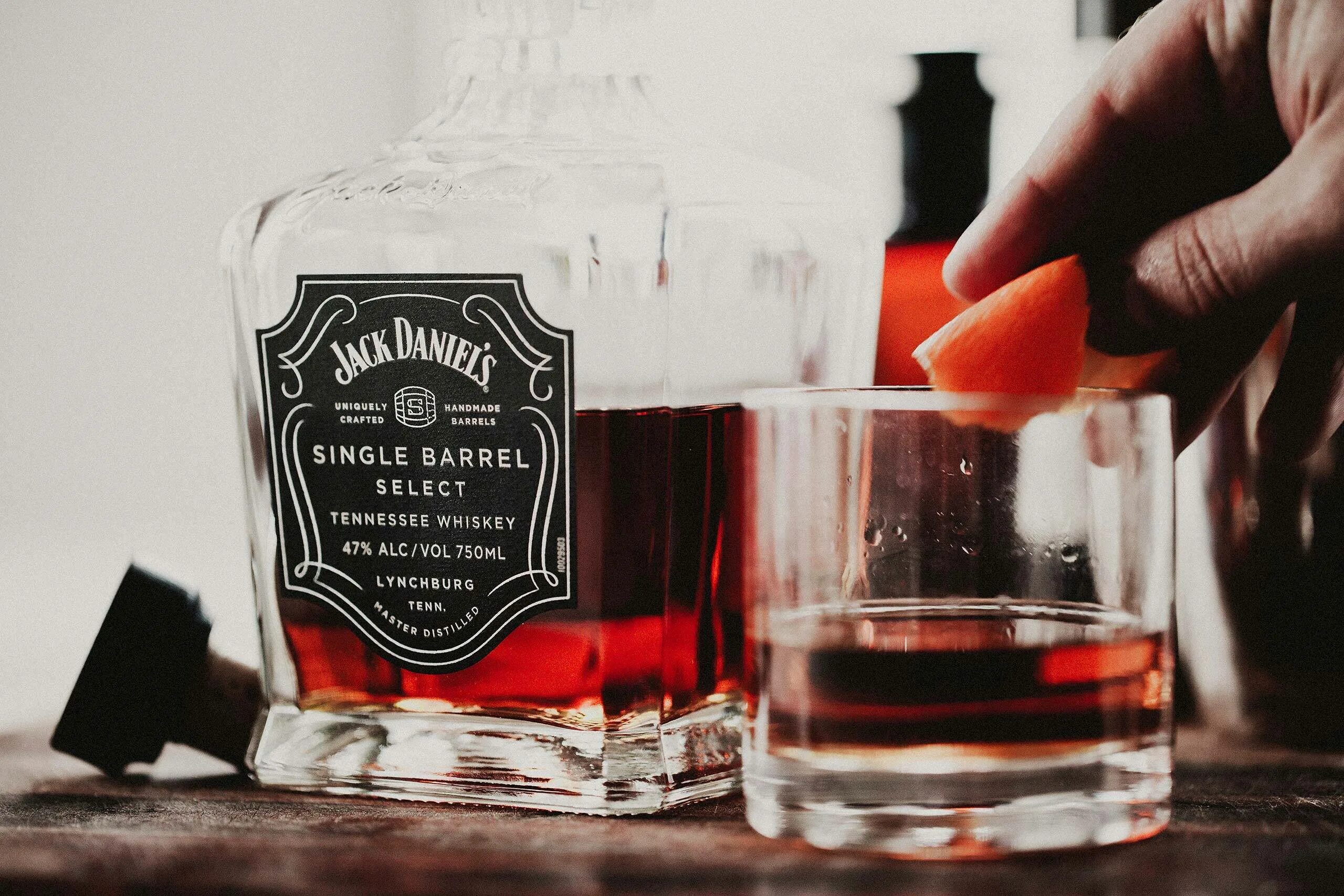 Джек сингл Баррел. Jack Daniels Single Barrel. Виски Джек Дэниелс сингл Бэррэл Теннесси виски в п/у 0,75 л. 47%. Джек Дэниэлс Single Barrel этикетка.