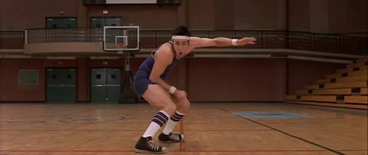 Джим Керри баскетбол. Кабельщик фото баскетбол. Бен Стиллер играет в баскетбол в фильм5.
