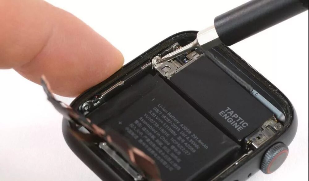 Час battery. Аккумулятор Apple watch 4. A1578 аккумулятор. Аккумулятор Apple watch 100%. Батарея для Apple watch 1.