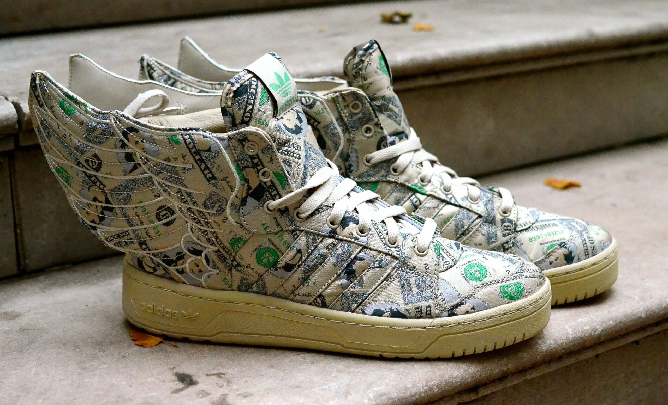 Most expensive nike shoes. 3d shoes. Обувь мани. Итальянский стиль обуви. Adidas jeremy scott.