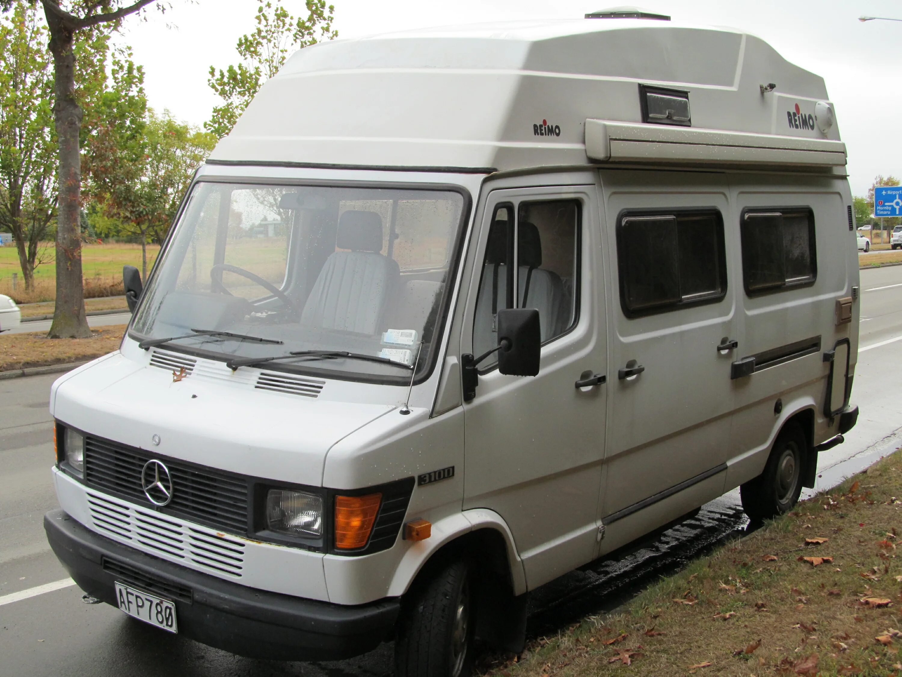 Мерс т1. Мерседес бенц 310 д. mercedes benz 310d. mercedes benz 310. mercedes-benz t1 310d camper van.
