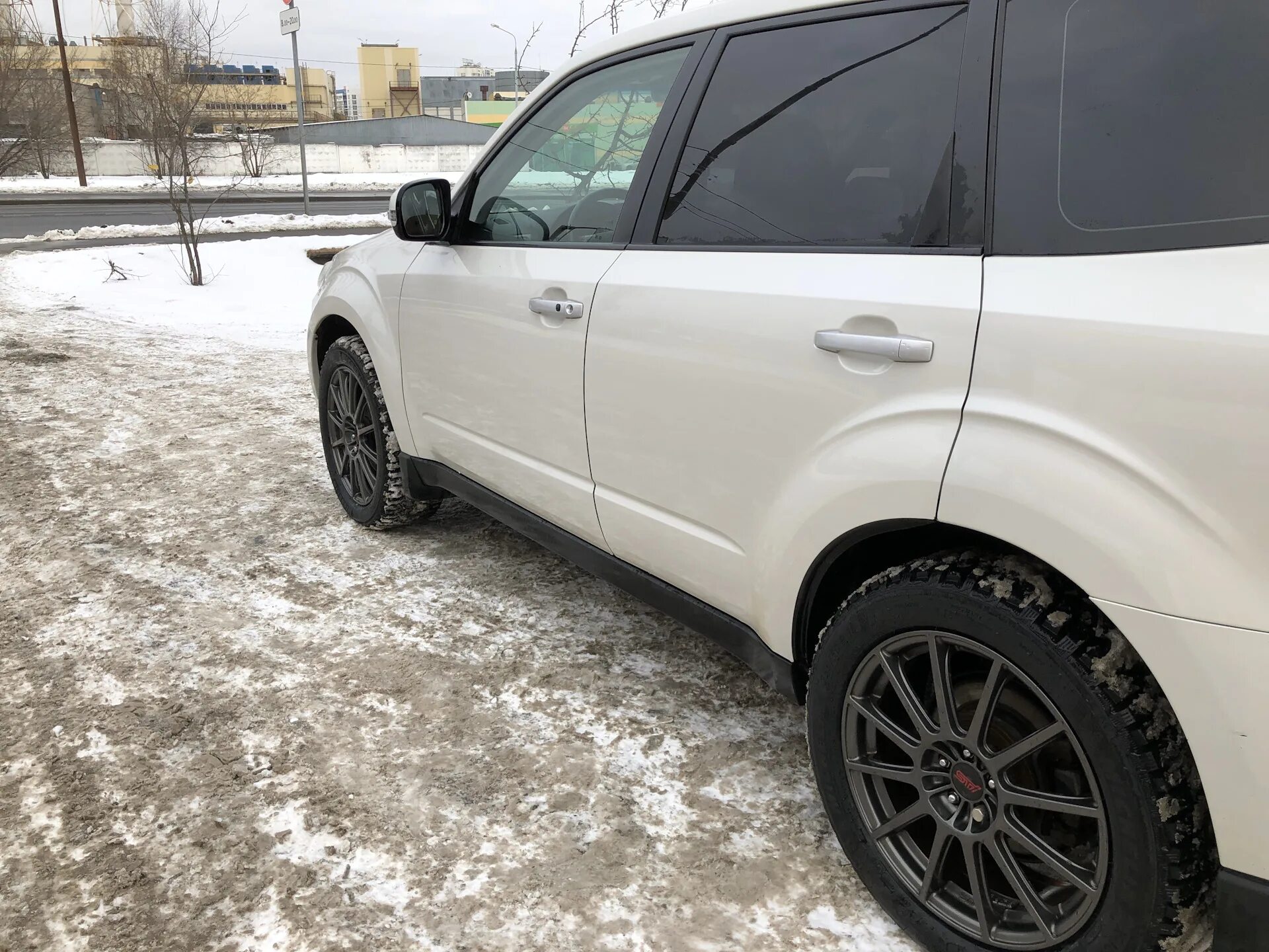 Диски форестер sh. Forester sh 235 50 r18. Forester sh r18. Форестер sh колеса r18. Subaru Forester sh на 18 дисках.