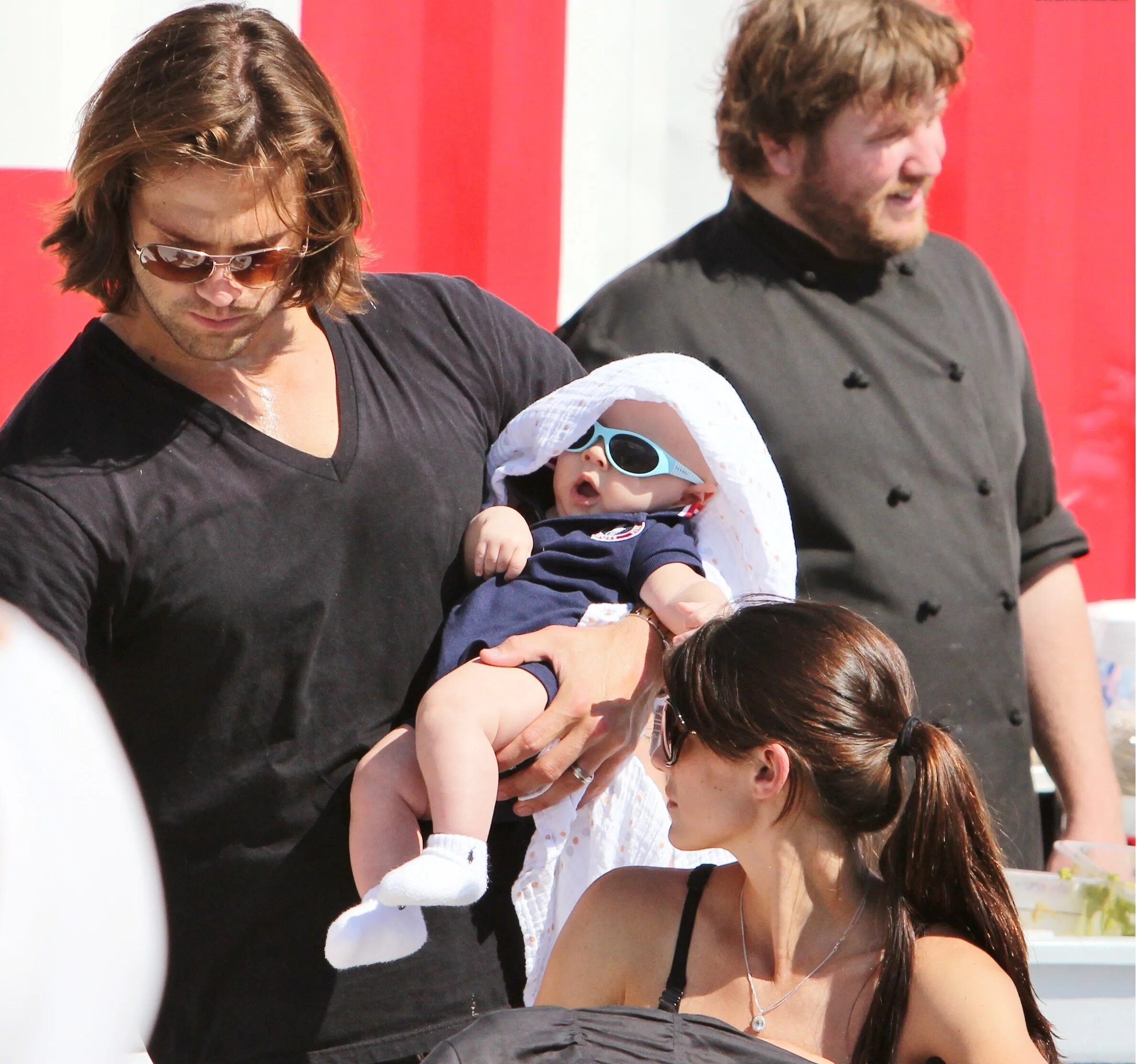 Джаред падалеки с женой. Джаред и женевьев падалеки с детьми. Джаред падалеки с семьей 2021. Джаред падалеки дети. Джаред падалеки и женевьев 2022.