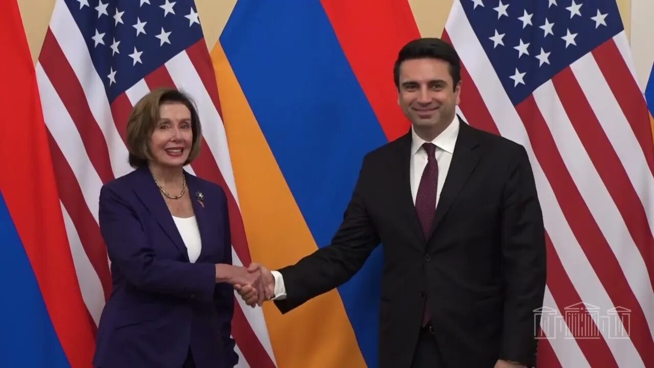 Прилетела в армению. Прилетела в армению. Пелоси в ереване. Сша и азербайджан. Прилетела в армению.