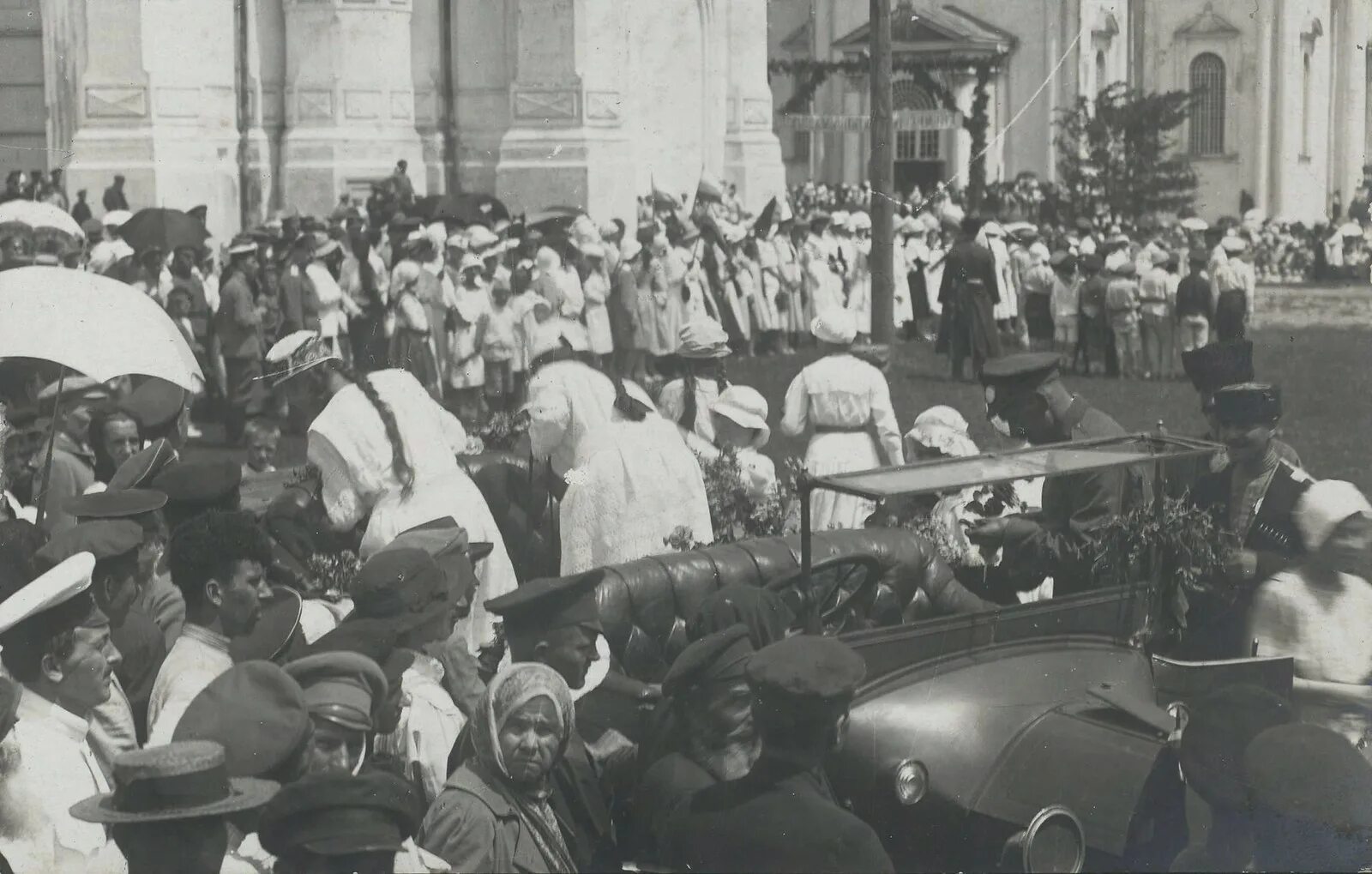 Жизнь после революции 1917. Русская эмиграция 1917-1920. русские эмигранты после революции 1917. русская эмиграция 1917-1920 в париже. эмиграция 1917.