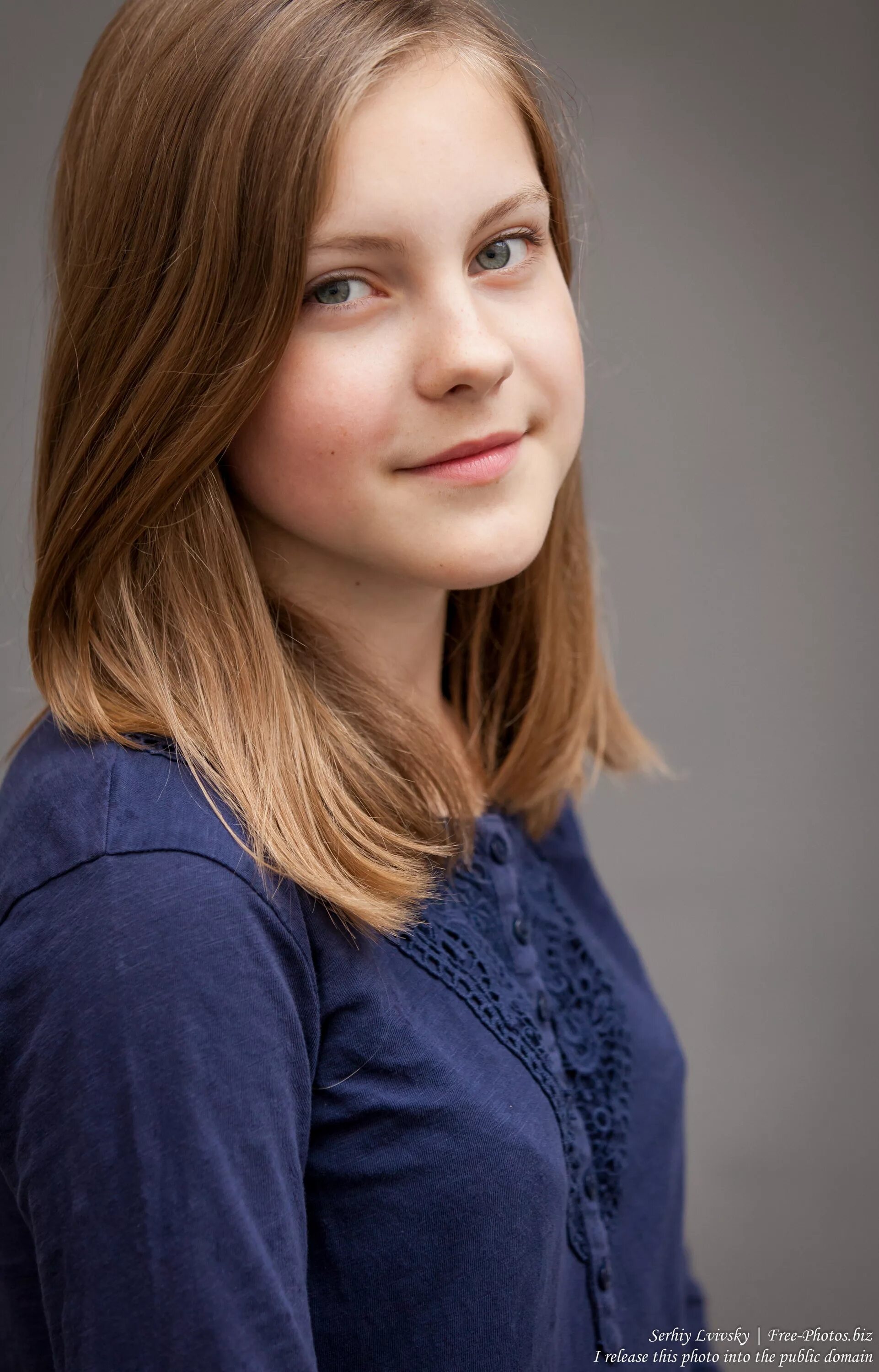 Фотографии 2 девочек. Девушки 11-15. 13 year girls. Взрослые девушки 11. Английские девочки 15.