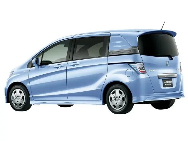 Хонда фрид робот. Минивэн хонда фрид. honda минивэн 2016 фрид спайк. honda freed 2 поколение. хонда фрид спайк 2012.