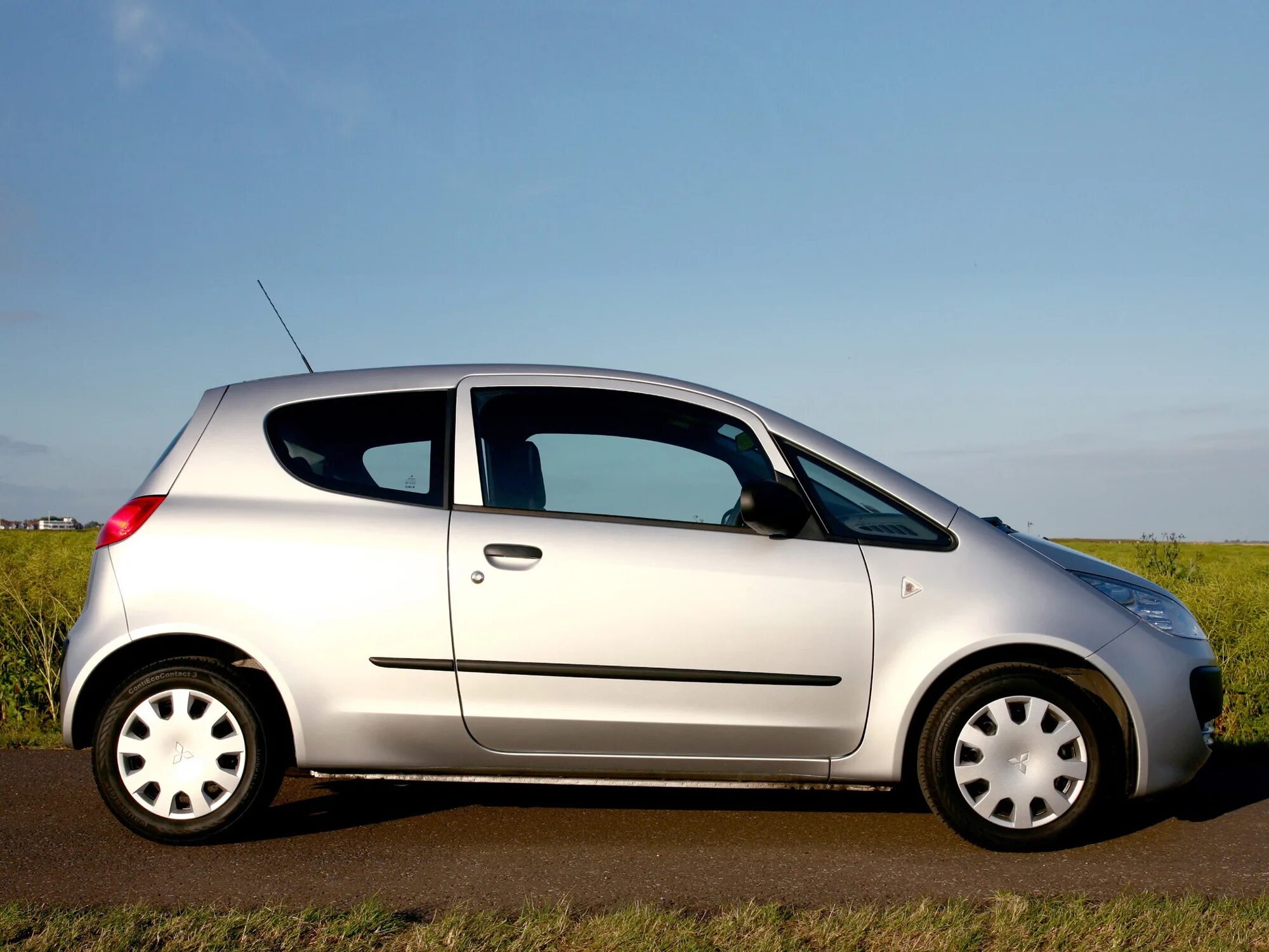 Mitsubishi colt 1.3. Митсубиси Кольт 1.3 2003. Митсубиси Кольт 2006 1.3. Mitsubishi Colt 3. Mitsubishi Colt 2006.