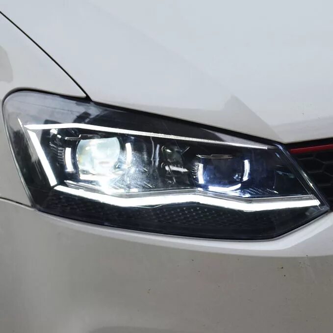 Купить фару на поло. Фары VW Polo 2019 led. Volkswagen Polo 2019 с led фарами. Led фары Polo sedan 2021. Лед фары на поло седан 2014.