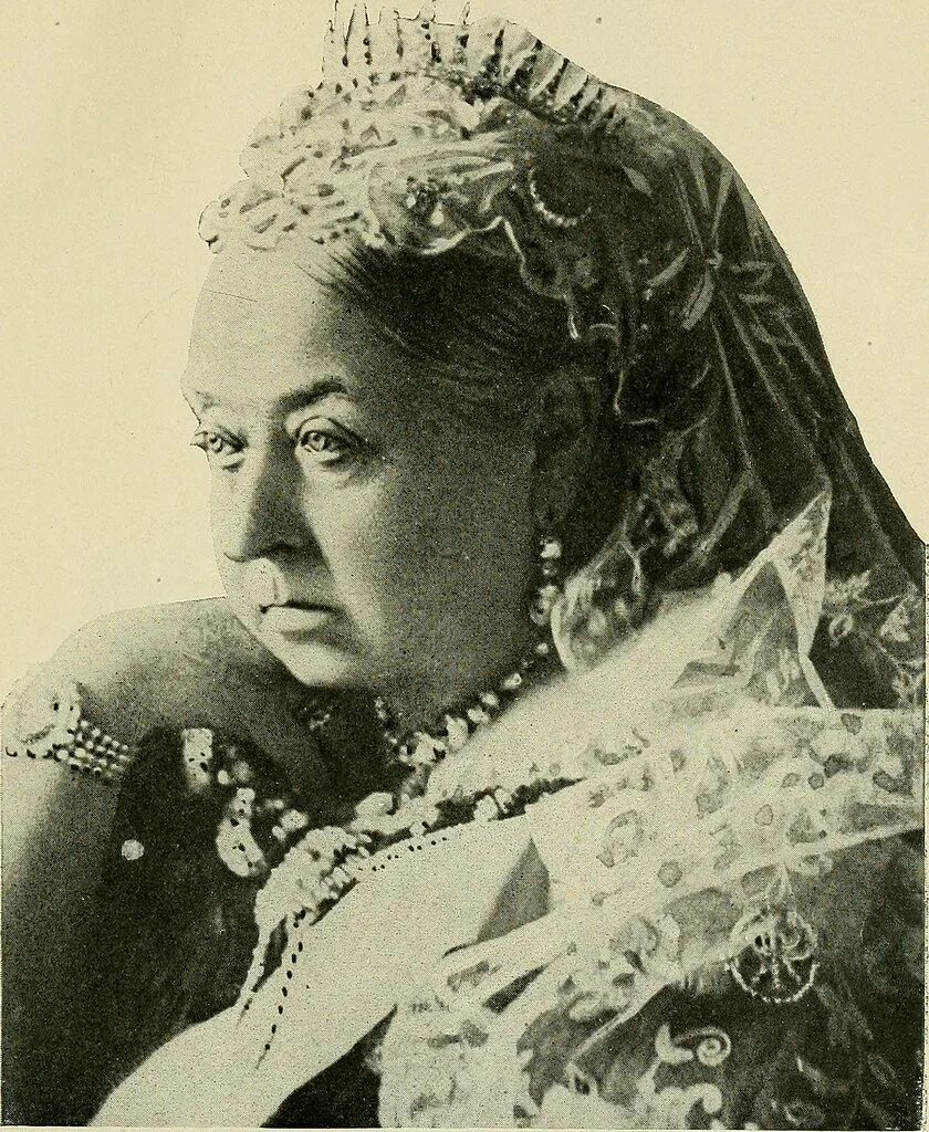 Early in her reign queen victoria. Early in her reign queen victoria. Вика королева. Early in her reign queen victoria. Портрет королевы виктории.