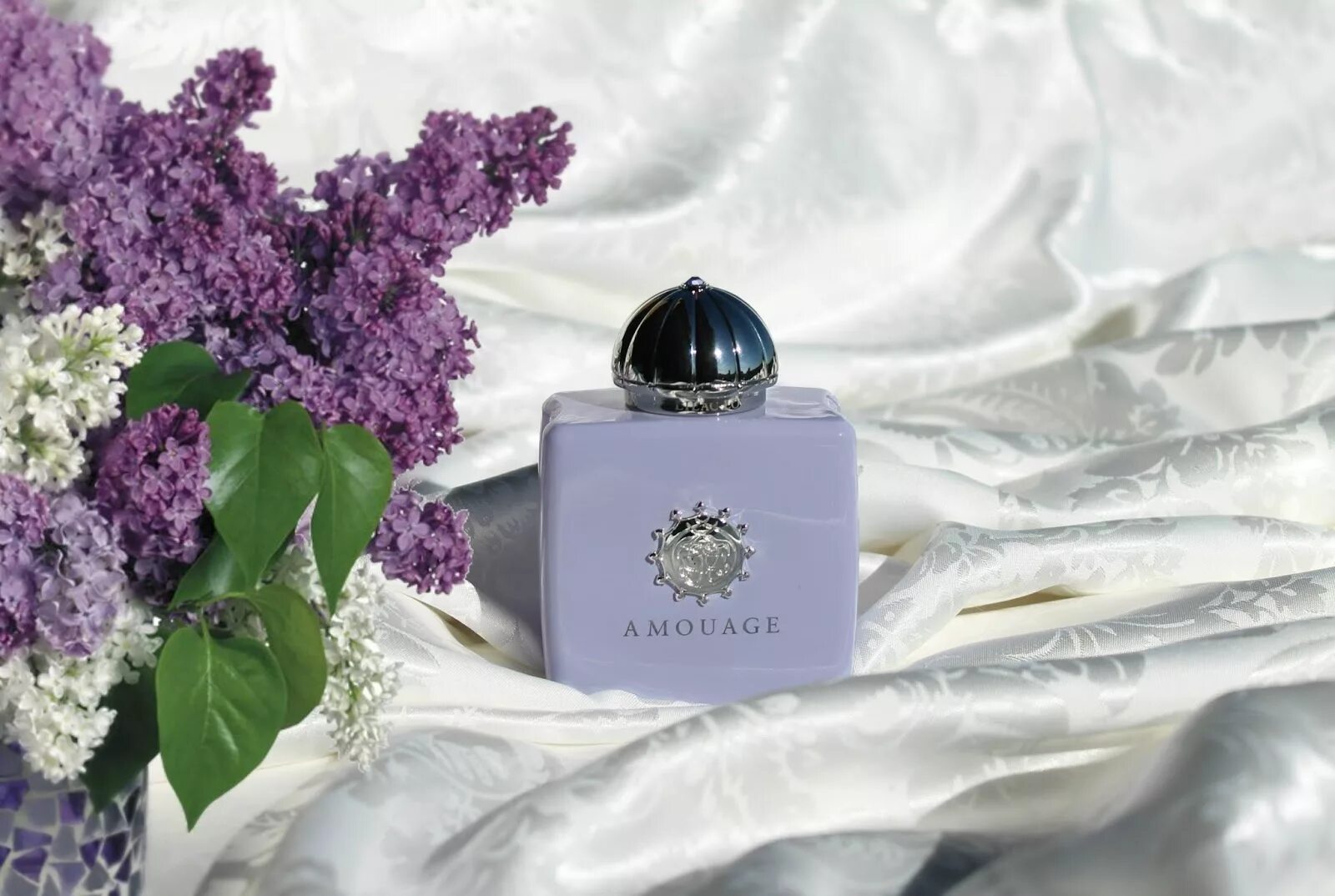 Амуаж Лилак. Amouage Lilac Love. Амуаж сиреневый флакон. Амуаж сирень. Амуаж розовый