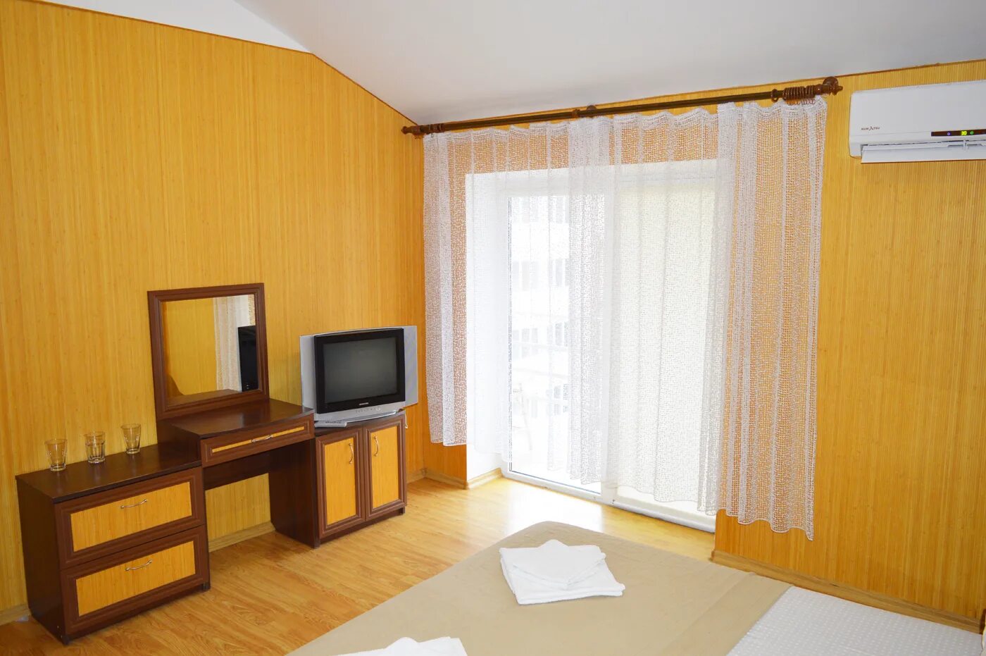 камелия кафа коттедж фото. камелия кафе коктебель. камелия кафа коттедж фото. коктебель отель камелия. камелия кафе коктебель.