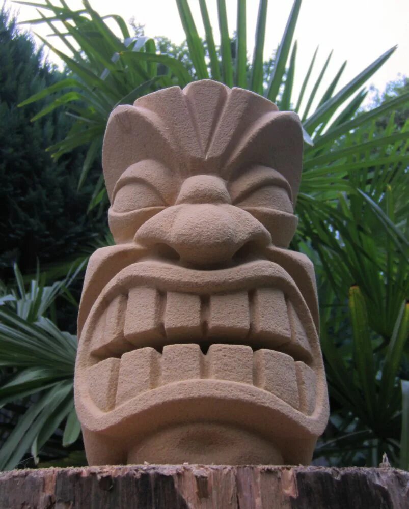 Тики истуканы. Статуя тики. Тики статуи маркизовы острова. Музей тики на гавайях. Гавайская статуя древняя.