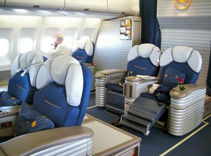 Как выглядит бизнес класс в самолете аэрофлот How to Fly First-Class for Under $1,000 Flying first class, First class airline,