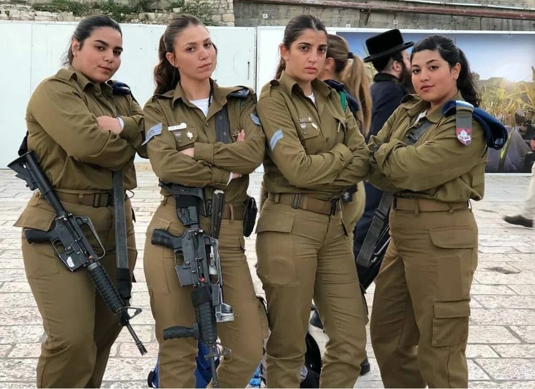 Woman is forced. Израильский спецназ IDF.