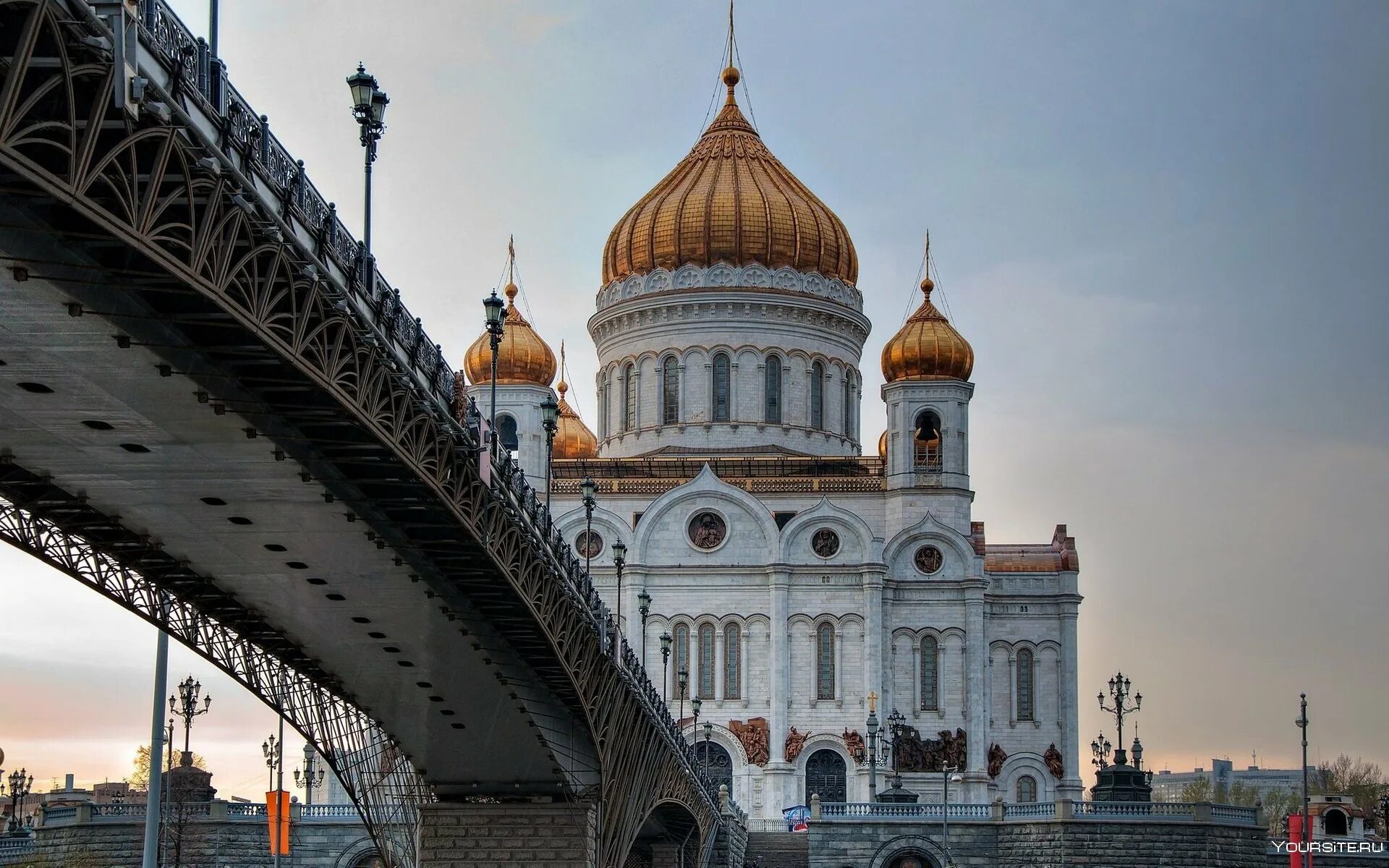 Москва. Храм Христа Спасителя. Собор Москва храм Христа Спасителя. Храм Христа Спасителя (г. Москва, 1812 год). Храм Христа Спасителя стиль архитектуры