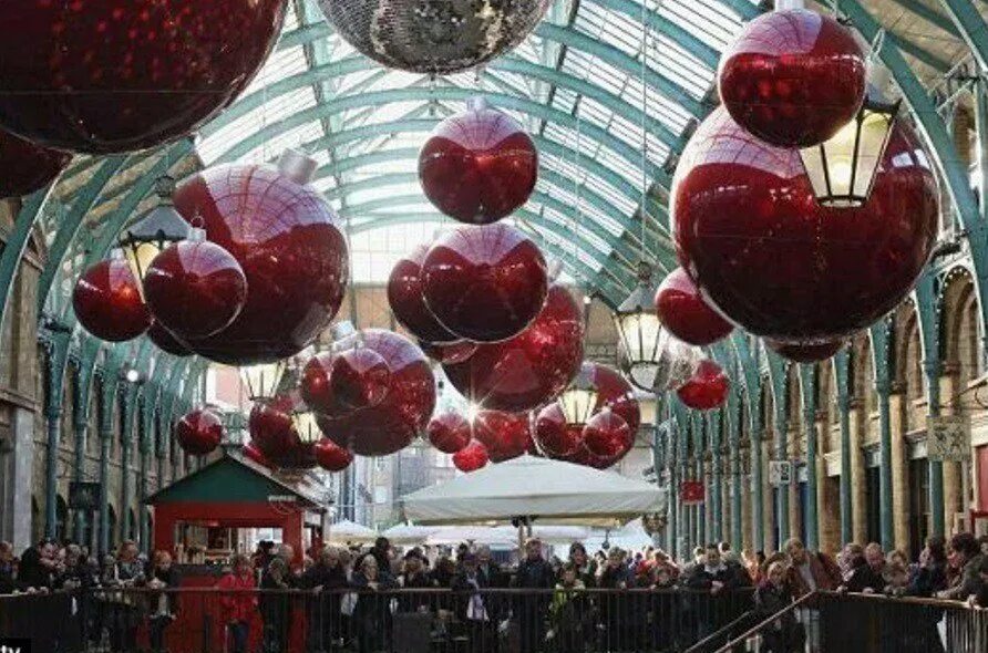 Елочные игрушки мурано. Большие елочные игрушки. Шары новогодние уличные большие. Набор шаров koopman international avg101650. Елочные игрушки большие шары.