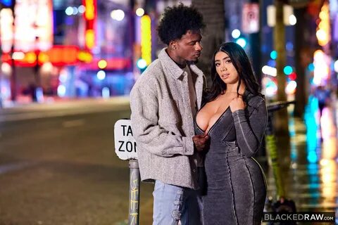 Violet Myers хочет сосать 