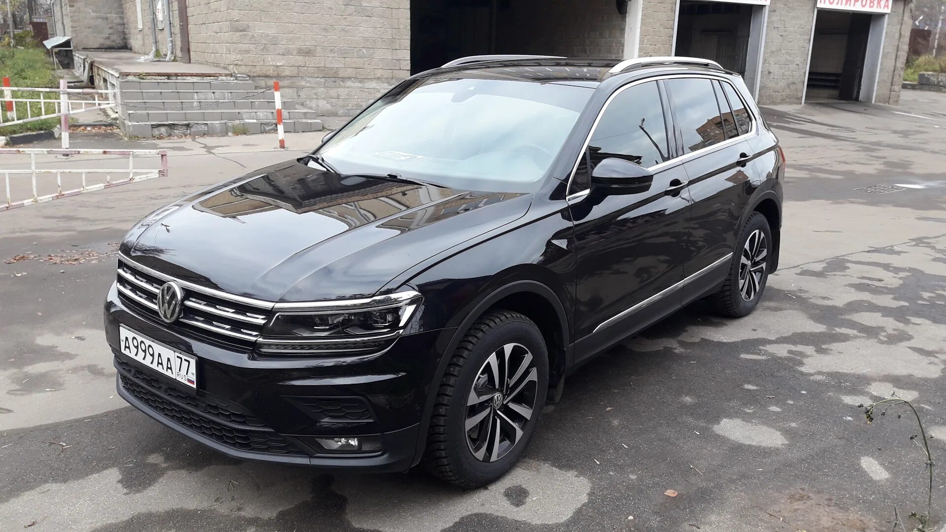 Фольксваген tiguan 2021. Фольксваген тигуан 2020. Volkswagen tiguan антихром. Tiguan 2 черный. Tiguan black.