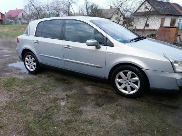 Треугольный молдинг рено вел сатис 8200012944. 2. Renault vel satis. Рено вел сатис 2. Зеркало рено вел сатис.