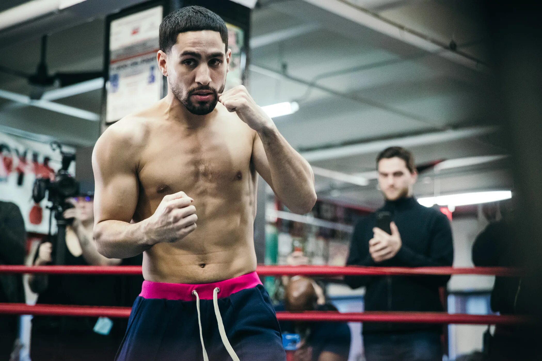 Boxing network. Danny Garcia. Дэнни Хаддада. Дэниел Гарсия боксер. Дэнни Гарсия американский боксёр.