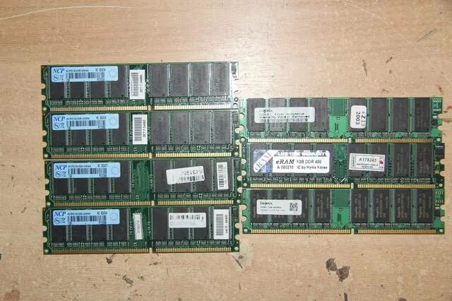 материнка на 8 планок оперативки. установка радиатора на оперативную память. материнская плата на 8 планок оперативной памяти.