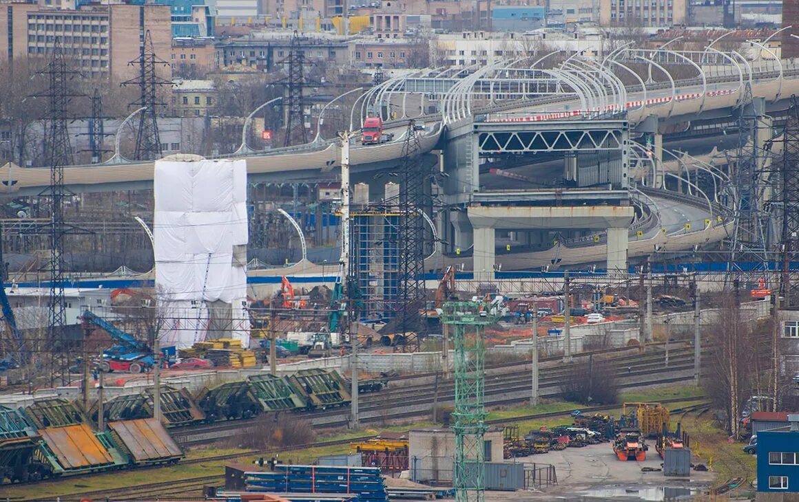 ЗСД остров Гутуевский. Дом у ЗСД. Санкт-Петербург Канонерский остров мост. ЗСД над домами. Эстакада рядом