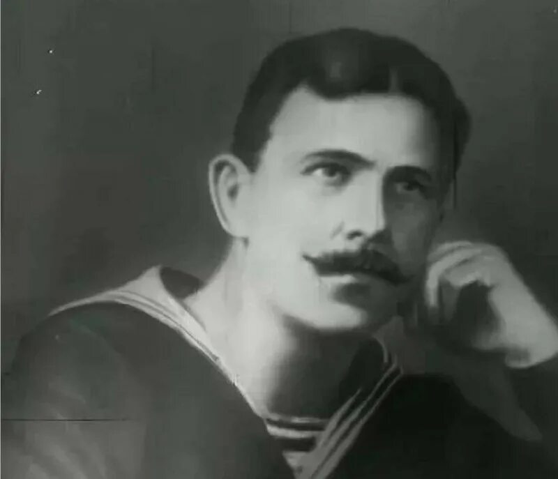 дыбенко биография